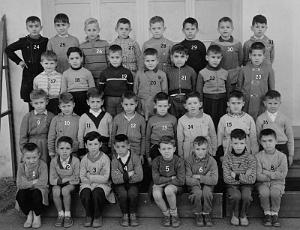 ECOLE HLM GAMBETTA GARCONS 1957 CE1